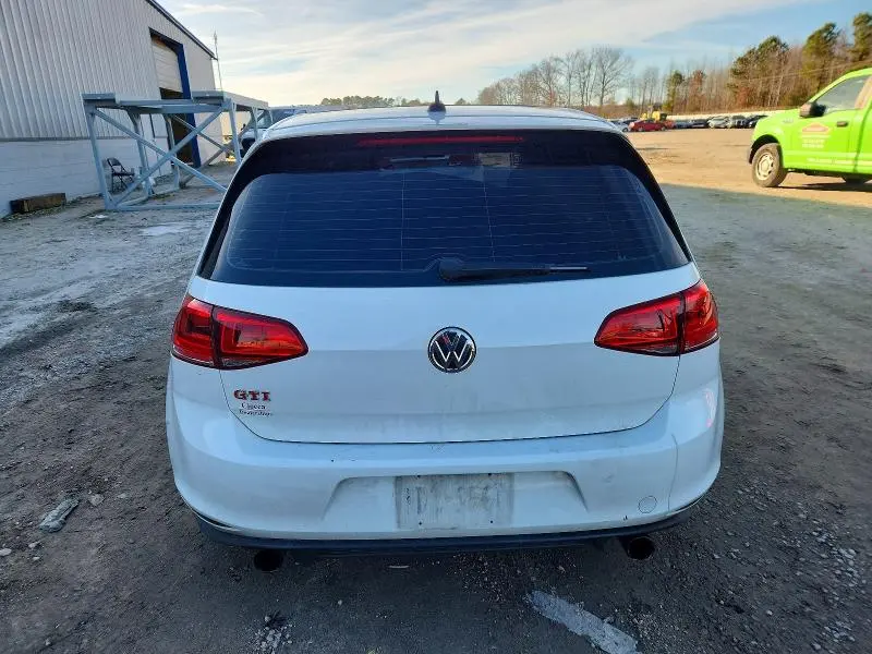 2017 VOLKSWAGEN GTI SPORT  