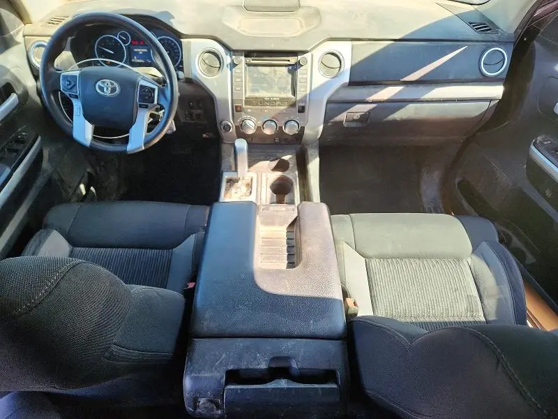 2017 TOYOTA TUNDRA SR5  