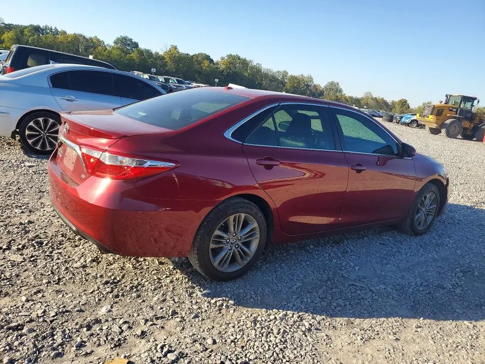 2017 TOYOTA CAMRY SE  