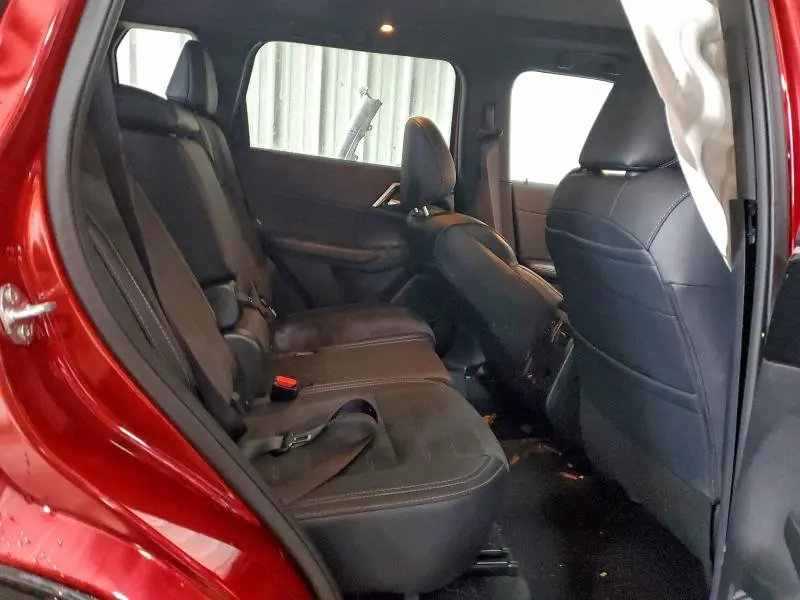 2024 MITSUBISHI OUTLANDER SE  