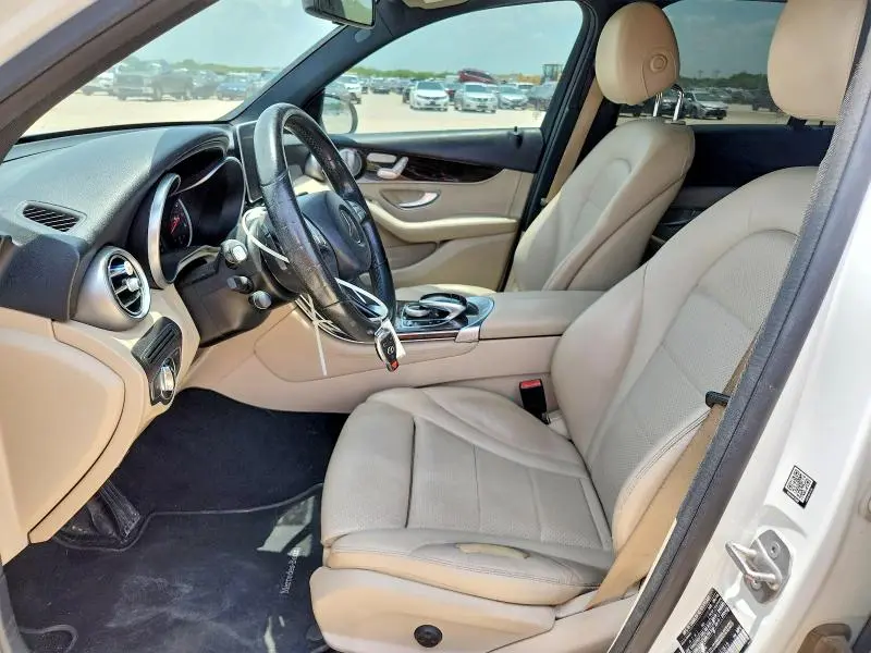 2017 MERCEDES-BENZ GLC 300  