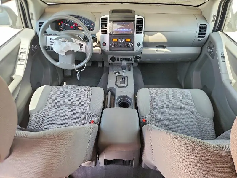 2021 NISSAN FRONTIER SV  