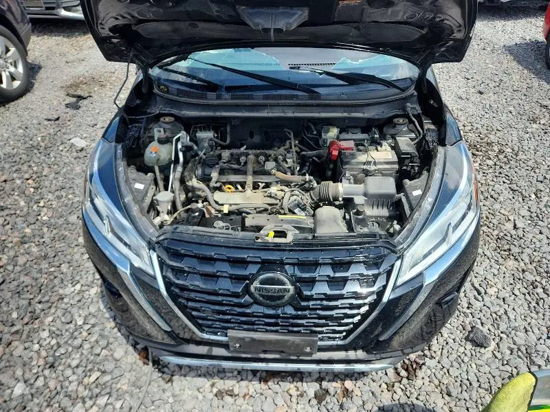 2021 NISSAN KICKS S  