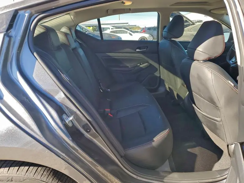 2024 NISSAN ALTIMA SR  