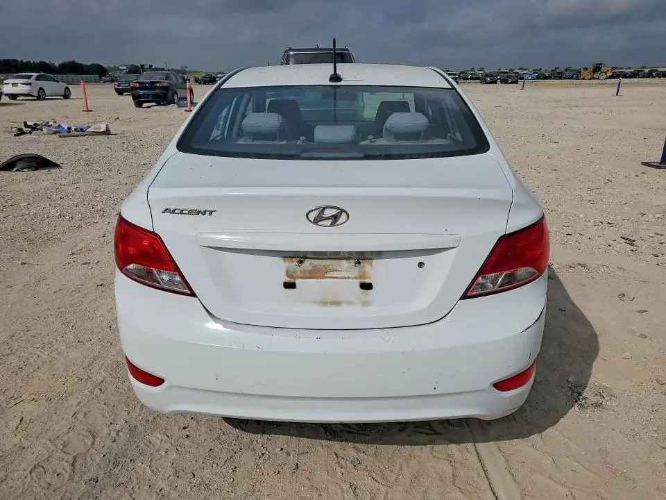 2015 HYUNDAI ACCENT GLS  