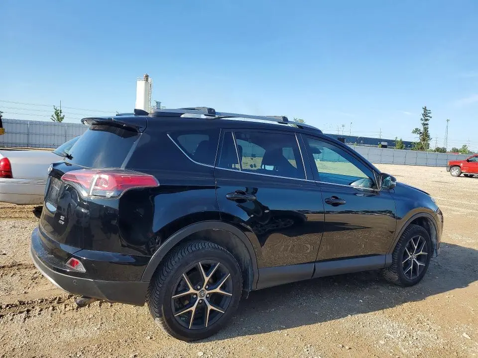 2017 TOYOTA RAV4 SE  