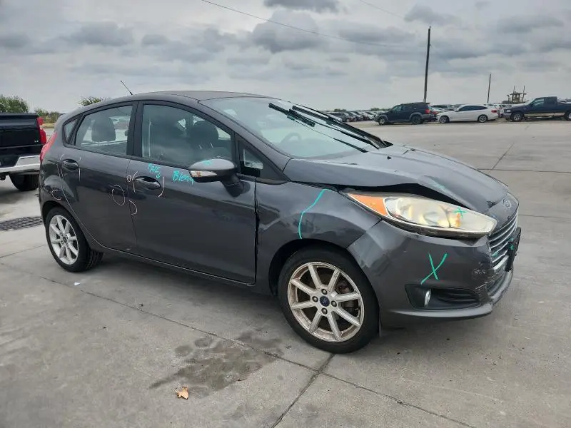 2015 FORD FIESTA SE  