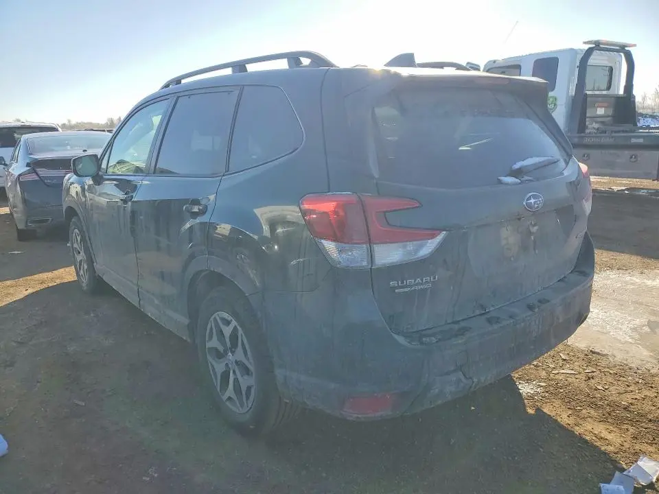 2022 SUBARU FORESTER PREMIUM  