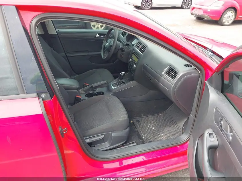 2013 VOLKSWAGEN JETTA 2.0L S