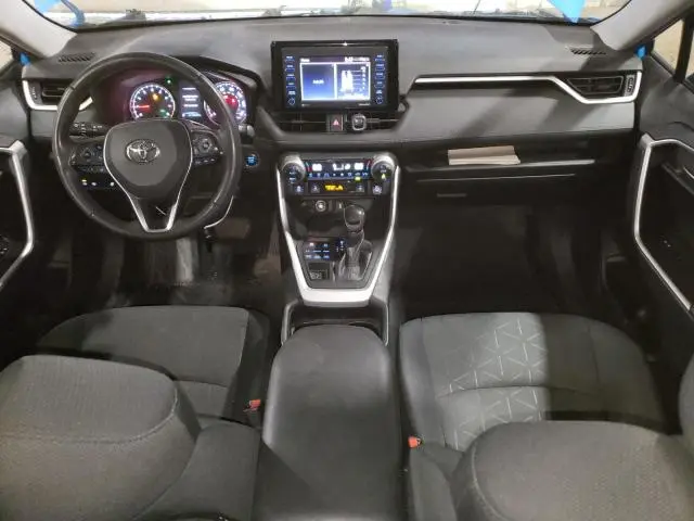 2021 TOYOTA RAV4 XLE  