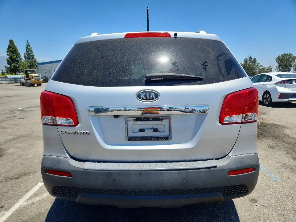 2013 KIA SORENTO LX  