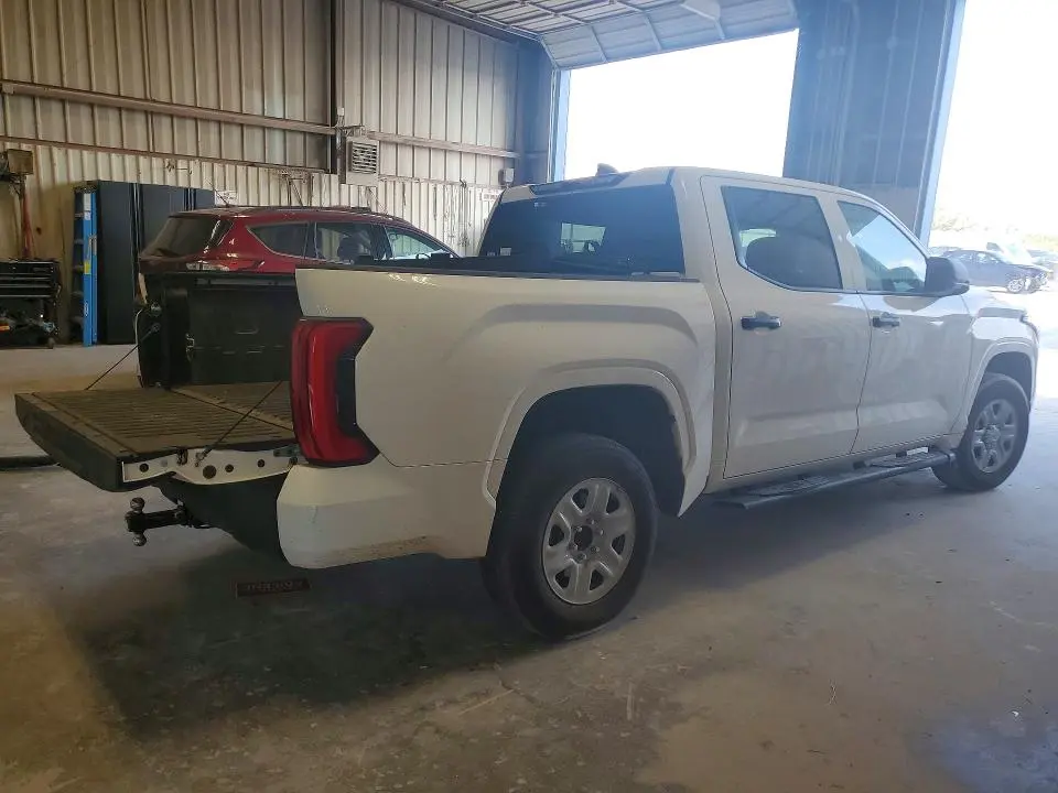 2026 TOYOTA TUNDRA SR  