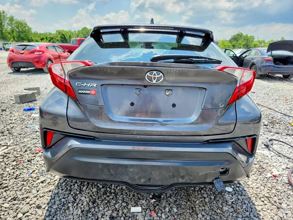 2021 TOYOTA C-HR LE  