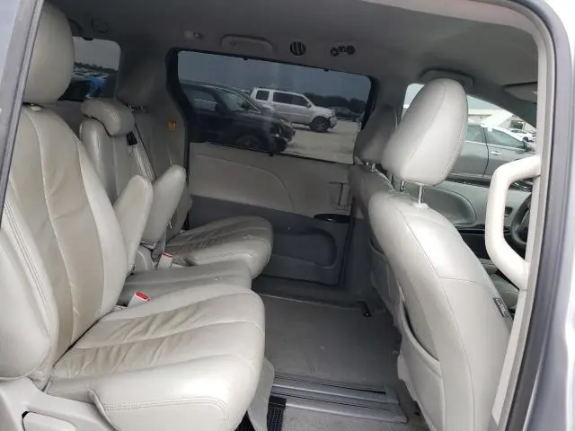 2012 TOYOTA SIENNA LE  