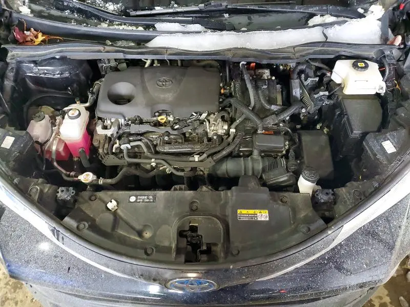 2022 TOYOTA SIENNA LE  