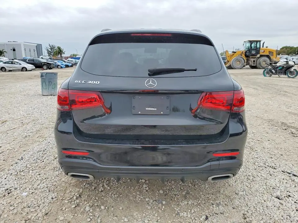 2022 MERCEDES-BENZ GLC 300  
