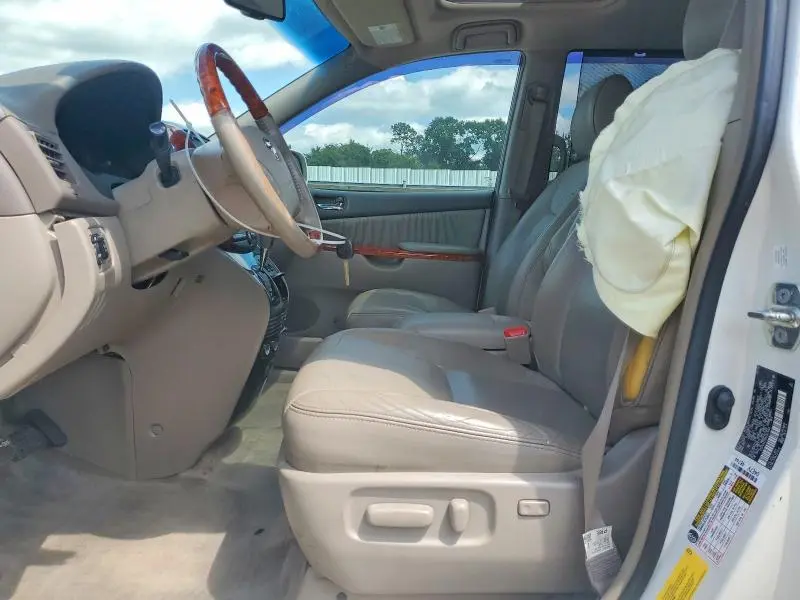 2010 TOYOTA SIENNA XLE LIMITED  