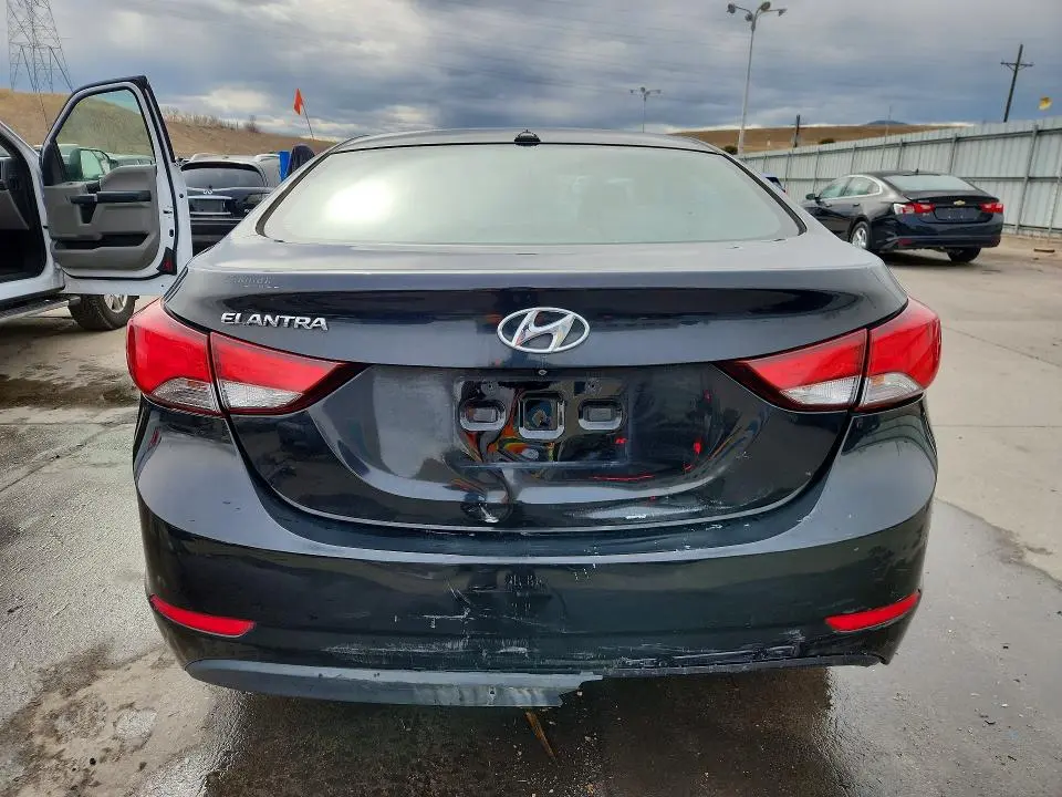 2014 HYUNDAI ELANTRA SE  