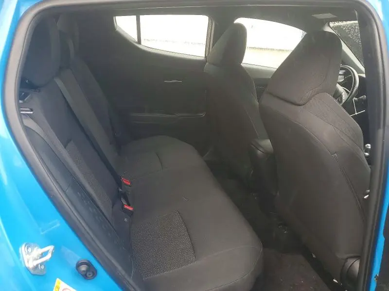 2019 TOYOTA C-HR LE  