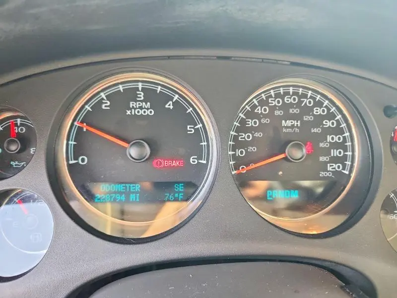 2011 CHEVROLET SUBURBAN C1500 LT  