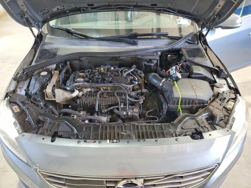 2016 VOLVO S60 PLATINUM  