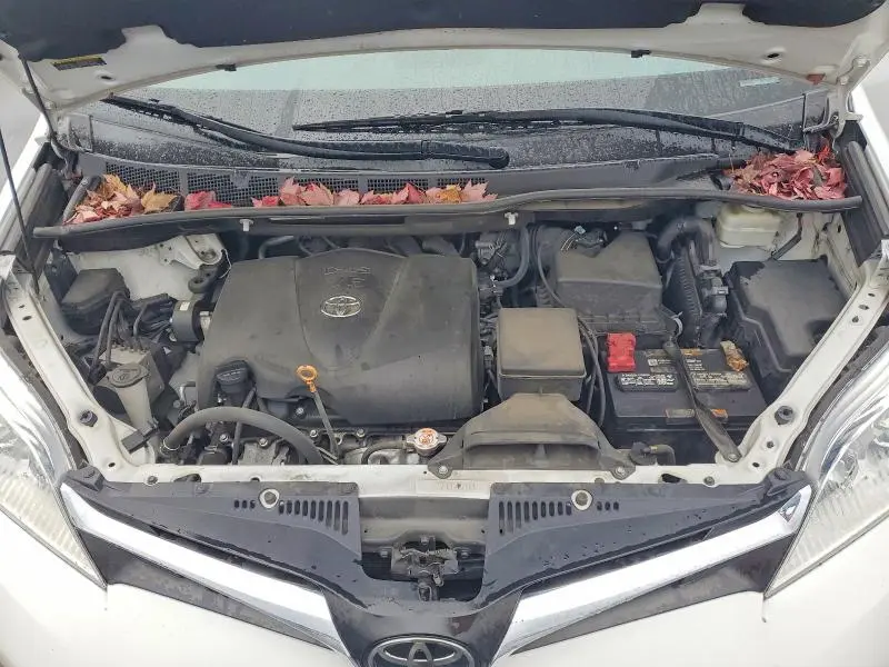 2020 TOYOTA SIENNA LE 8-PASSENGER  