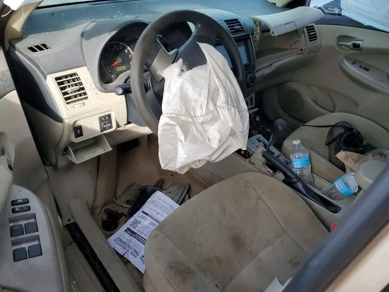 2011 TOYOTA COROLLA BASE  