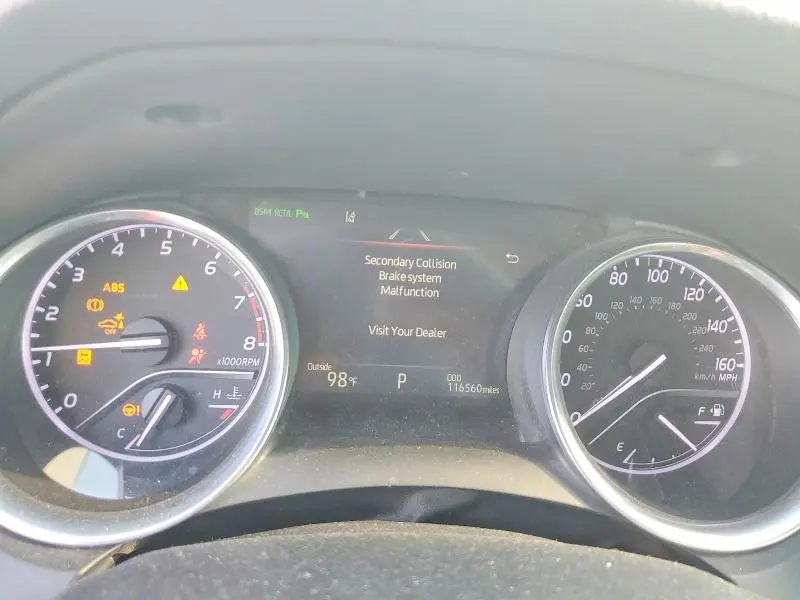 2018 TOYOTA CAMRY XLE  