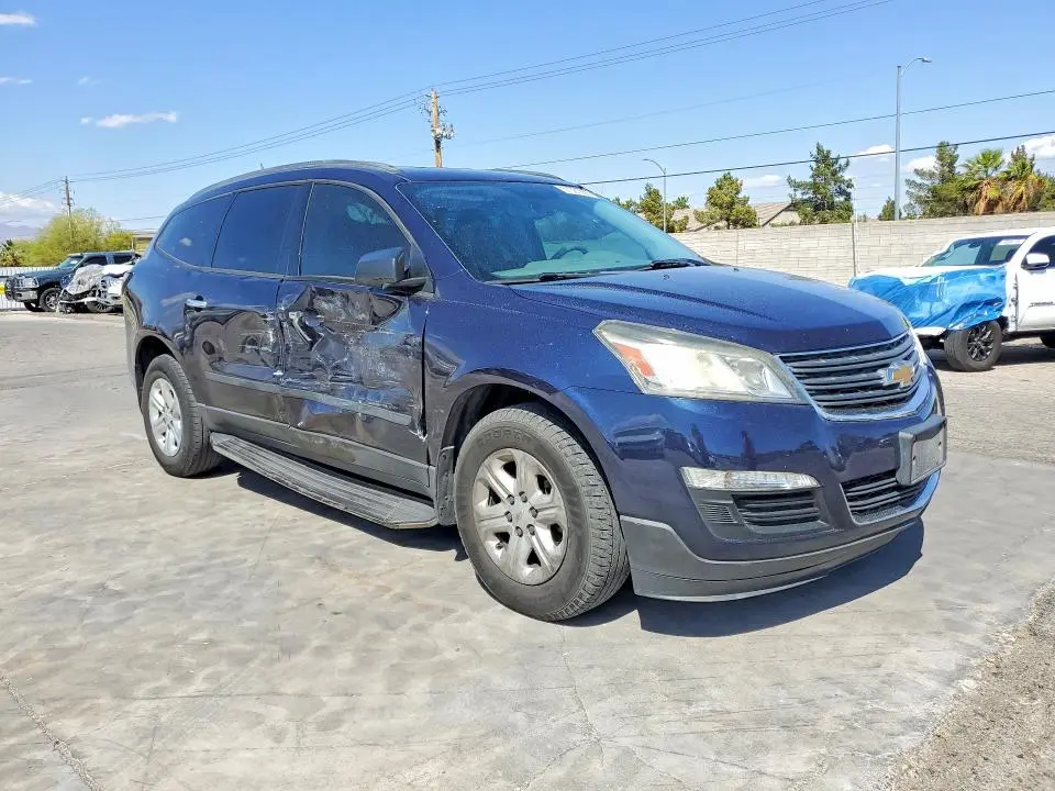 2016 CHEVROLET TRAVERSE LS  