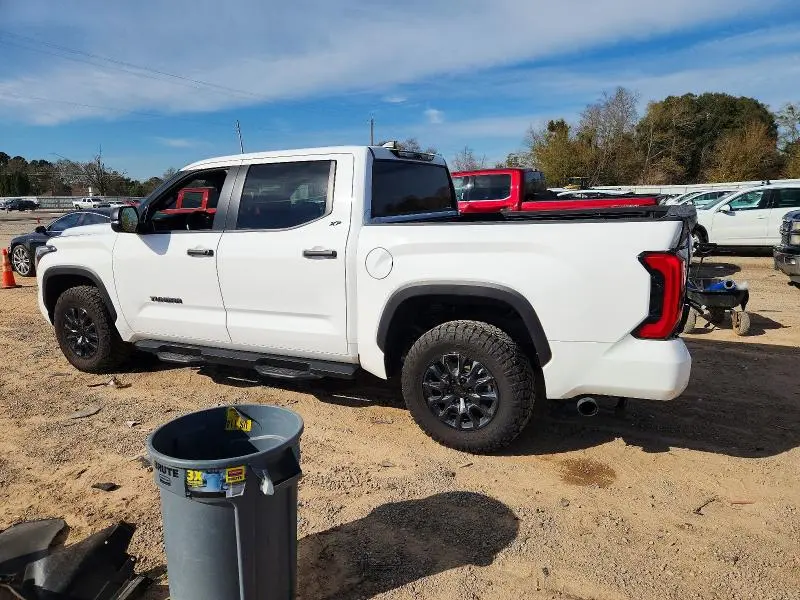 2026 TOYOTA TUNDRA CREWMAX SR  