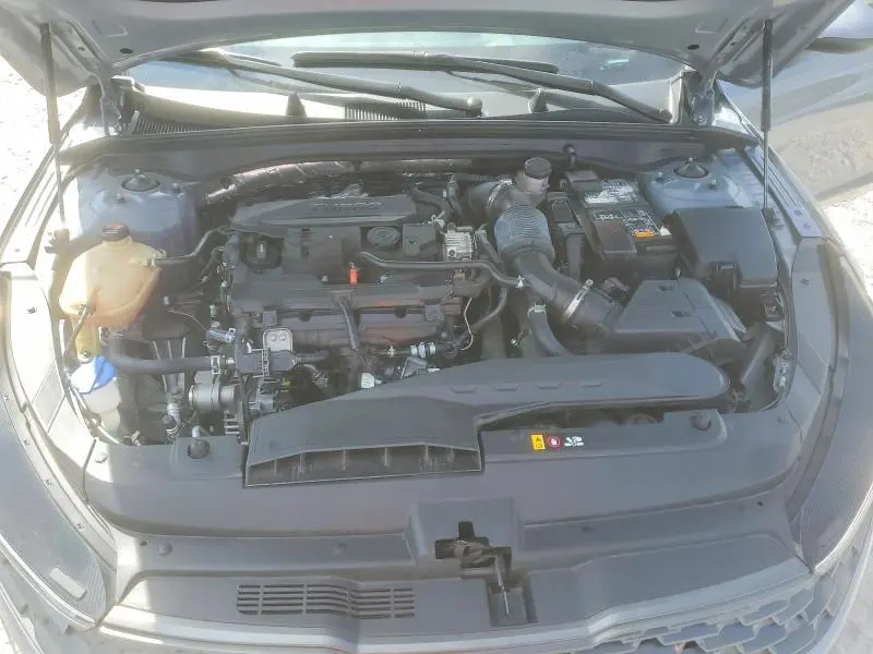 2022 KIA K5 LX  
