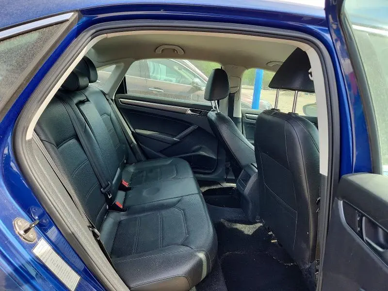 2017 VOLKSWAGEN PASSAT R-LINE  