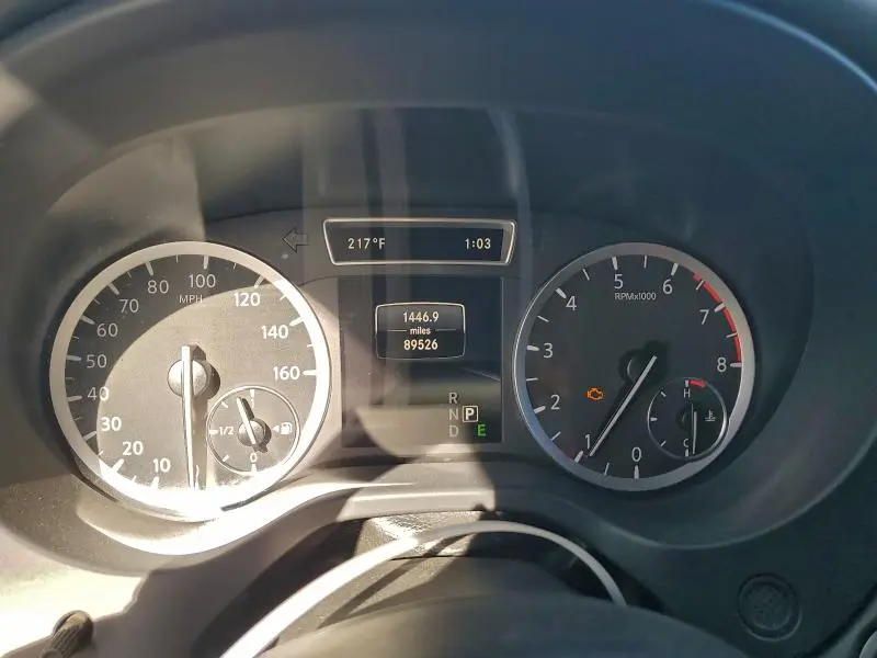 2017 INFINITI QX30 BASE  