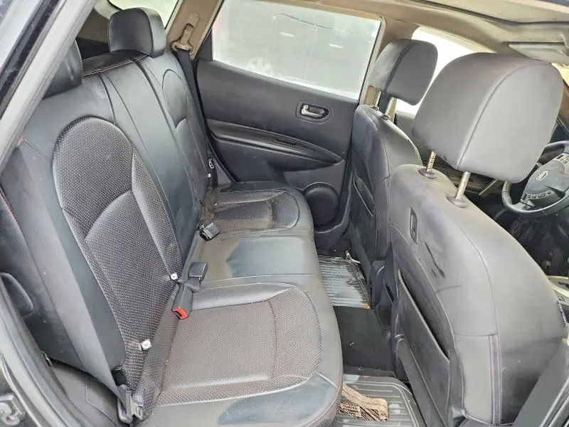 2010 NISSAN ROGUE S  