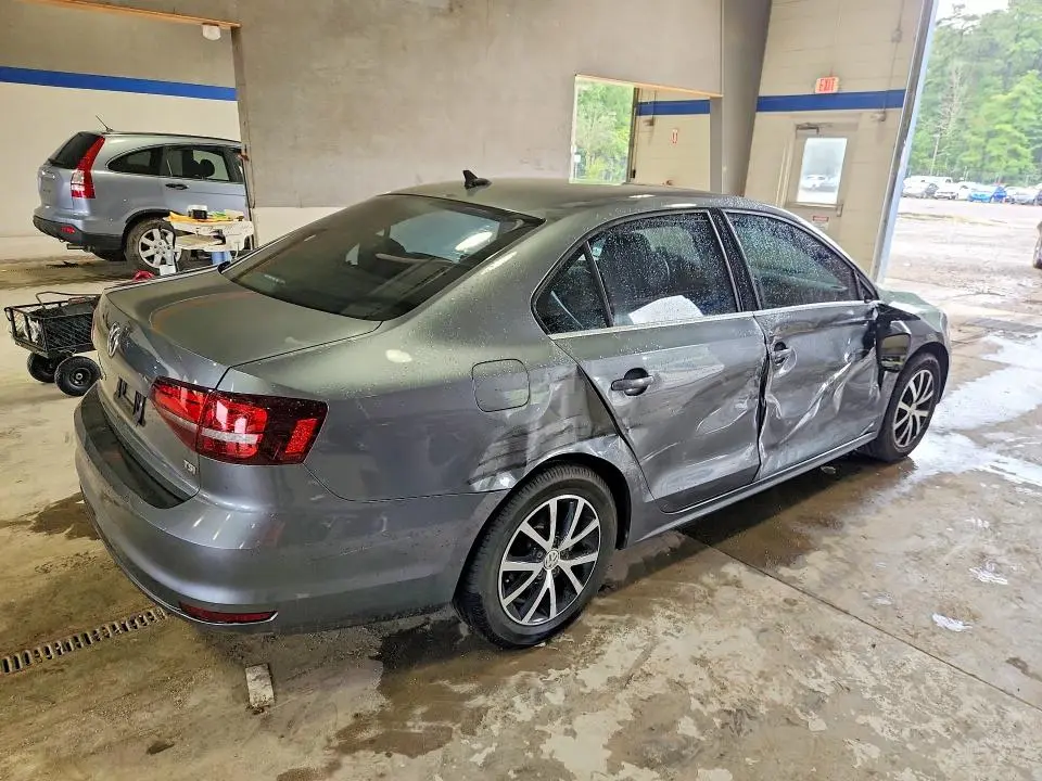 2018 VOLKSWAGEN JETTA SE  