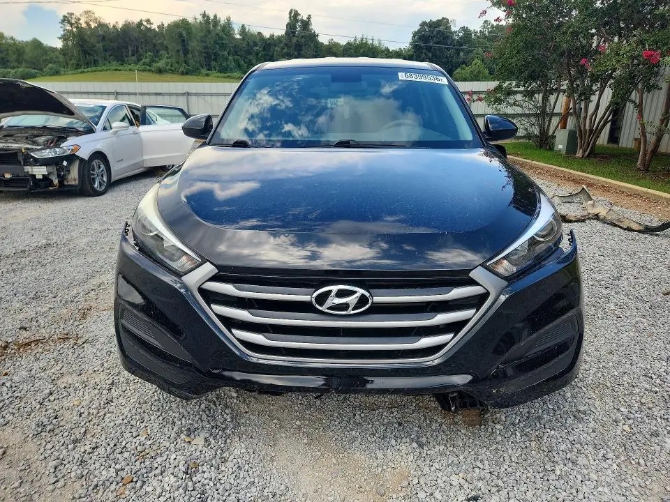 2018 HYUNDAI TUCSON SE  