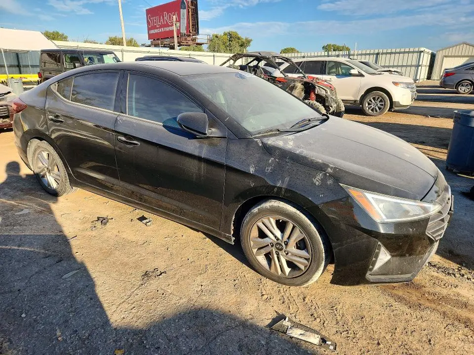 2020 HYUNDAI ELANTRA SEL  