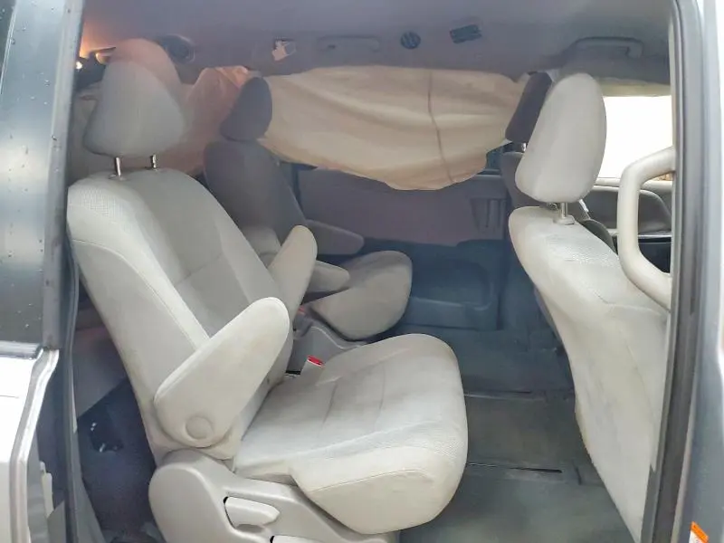 2015 TOYOTA SIENNA L 7-PASSENGER  
