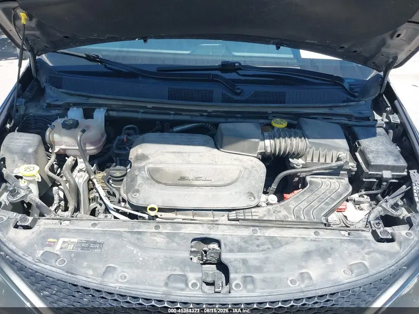 2022 CHRYSLER VOYAGER LX