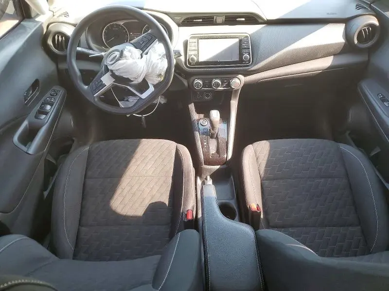 2022 NISSAN KICKS S  