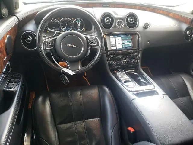 2015 JAGUAR XJ   