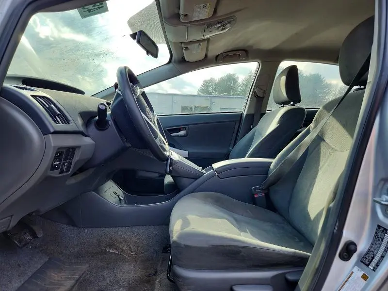 2010 TOYOTA PRIUS III  