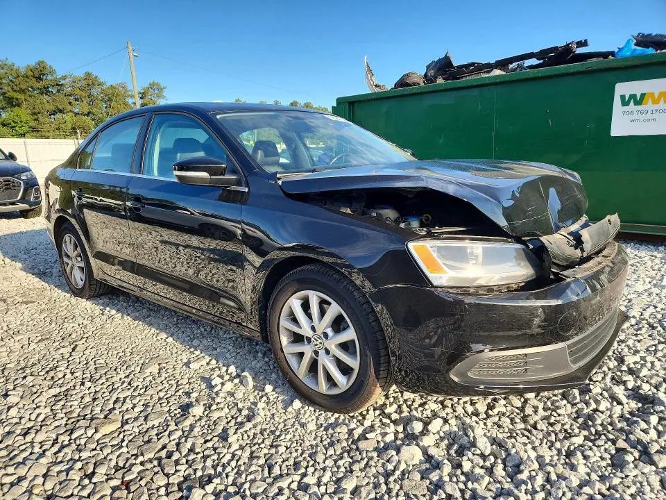 2014 VOLKSWAGEN JETTA SE  