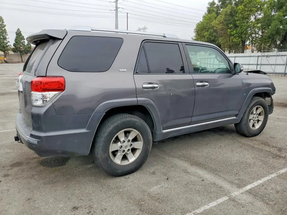 2010 TOYOTA 4RUNNER SR5  
