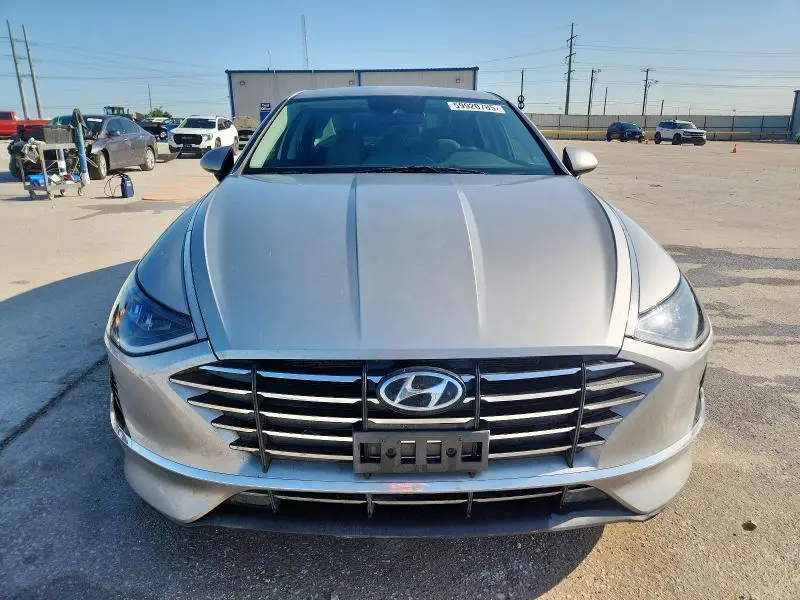 2020 HYUNDAI SONATA SE  