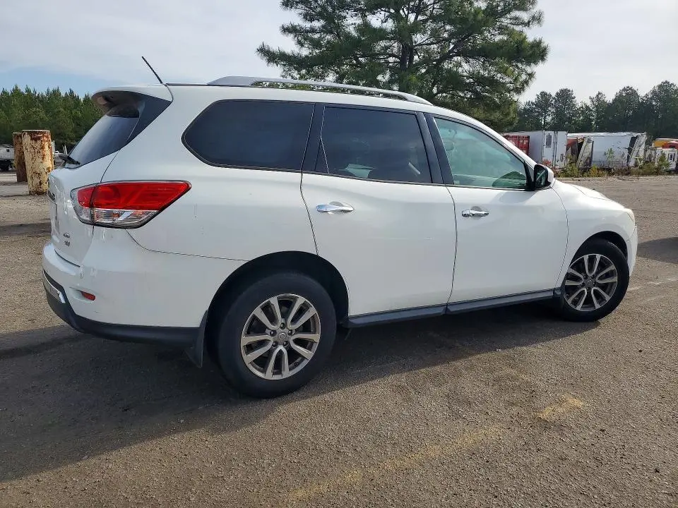 2015 NISSAN PATHFINDER SV  