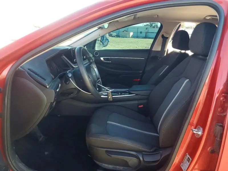 2022 HYUNDAI SONATA SE  