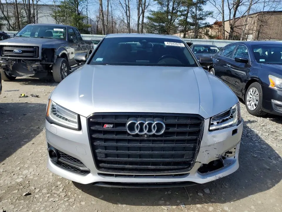 2017 AUDI S8 PLUS QUATTRO  
