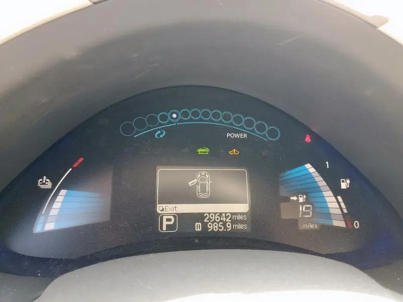 2012 NISSAN LEAF SV  