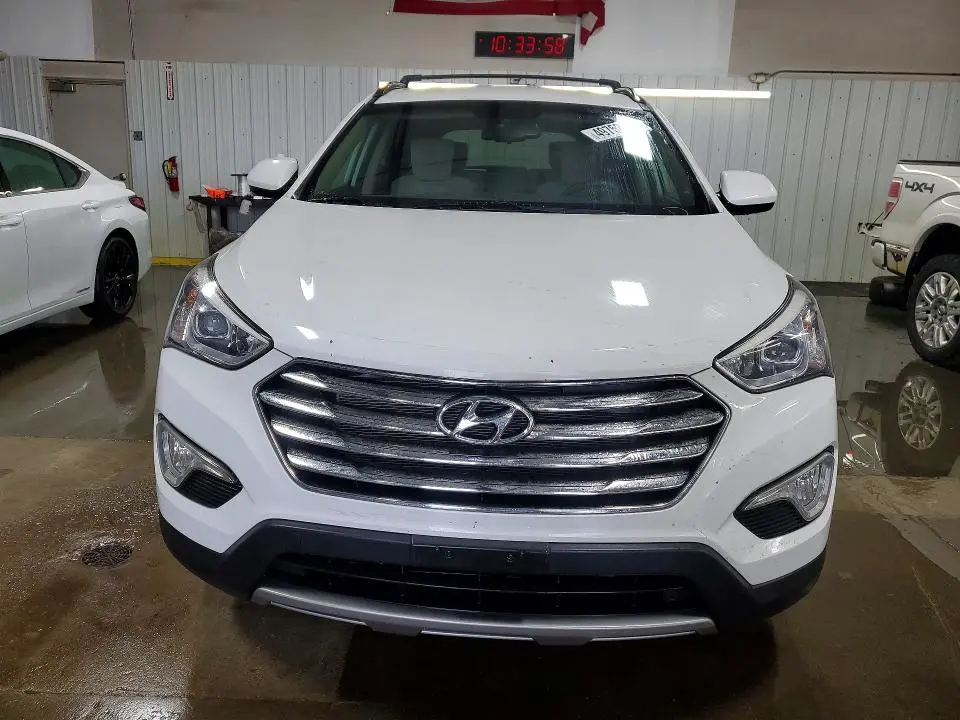 2016 HYUNDAI SANTA FE SE  